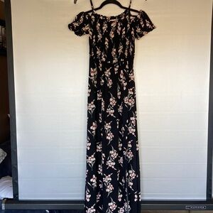 Magnolia Sky Black White Floral Off—shoulder Maxi Slit Size XL